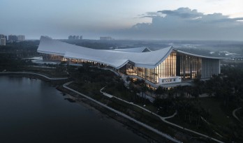 与椰风海韵共从容：中国（海南）南海博物馆 / 华南理工大学建筑设计研究院