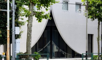 新宿灯塔宅，消弥公共与私密的界线 / YSLA Architects